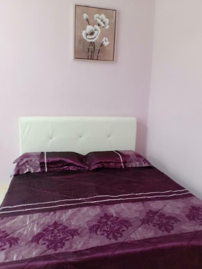 Muslim Dinaim Homestay Танджунг Малим Екстериор снимка
