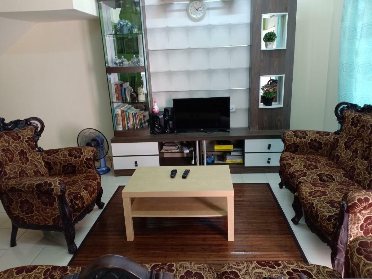 Muslim Dinaim Homestay Танджунг Малим Екстериор снимка